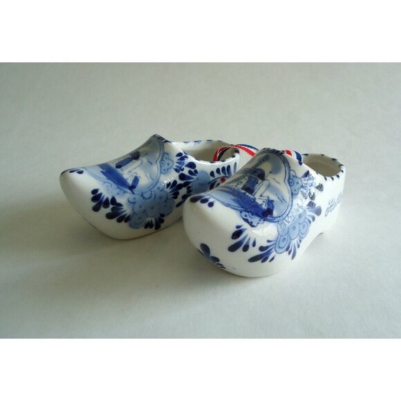 Vintage Delft Blue Vase Miniature Dutch Shoes Holland Delftware - Picture 4 of 6
